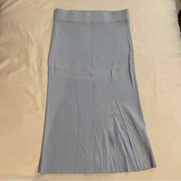 Light Blue Knit Set - Picture 4 of 4